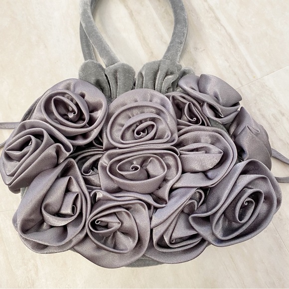 Gray Roses Bag Valentine's Day Drawstring Clutch Velour - Picture 4 of 9